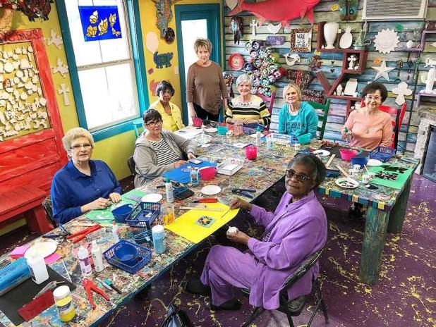 Patterson Garden Club members have art day | St. Mary Now